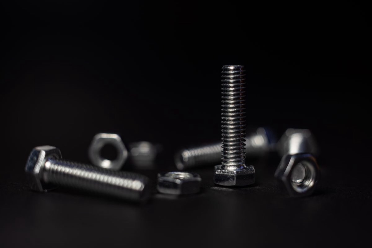 Trivalent blue passivated bolts - trivalent plating in Nashik, Maharashtra by KVEE METALS